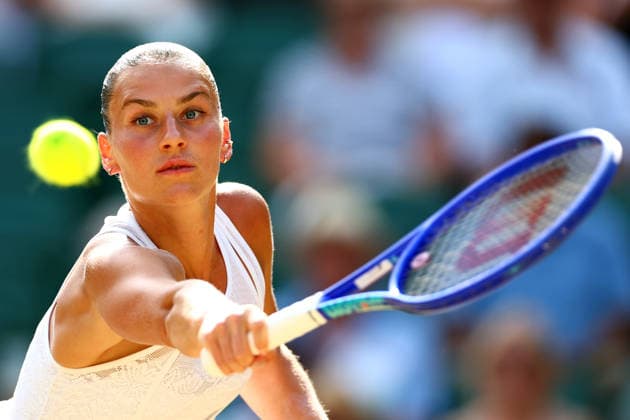 Sport Bilder des Tages Marta Kostyuk during her semi final match Wimbledon Tennis Championships, Day 11, The All England Lawn Tennis and Croquet Club, London, UK - 09 Jul 2026London The All England Lawn Tennis and United Kingdom  Copyright: xJamesxMarsh Shutterstockx 16981021dk