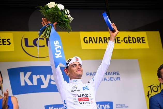Tour de France 2026 Stage 6 GAVARNIE-CEDRE, FRANCE - JULY 09 : Del Toro Isaac (MEX) of UAE Team Emirates - XRG pictured with the white jersey during the podium ceremony of stage 6 of the 113rd edition of Tour de France an UCI World Tour 2.UWT cycling road race stage for Men Elite of 186 km with start in Pau and finish in Gavarnie-Cedre on July 9, 2026 in Gavarnie-Cedre, France, 09 07 2026 Gavarnie-Cedre France  Copyright: xTomasxSiskx