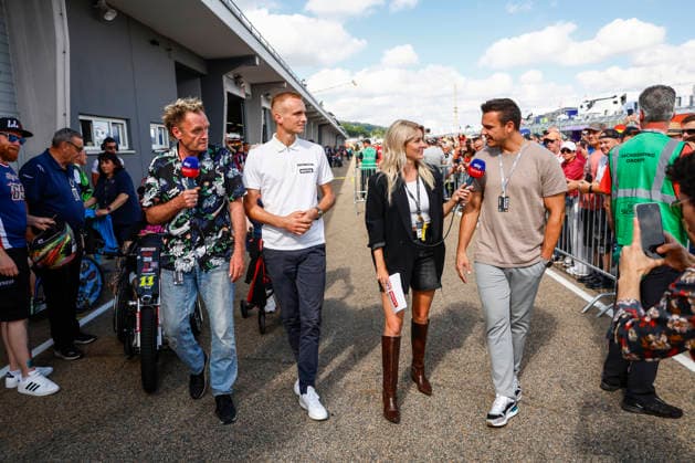 Hermsdorf: Moto GP Sachsenring 2026 on July, 9, 2026, (Photo by Juergen Tap), family day at the Moto GP Sachsenring Eddie Mielke (Moderator SKY), Florian Alt (GER), Lisa Hofmann (Moderatorin Sky), Olivier Zwartyes (Sky Moderator) Hermsdorf Deutschland *** Hermsdorf MotoGP Sachsenring 2026 on July 9, 2026, Photo by Juergen Tap, Family Day at the MotoGP Sachsenring: Eddie Mielke, SKY Host; Florian Alt (GER); Lisa Hofmann, SKY Host; Olivier Zwartyes, SKY Host; Hermsdorf, Germany