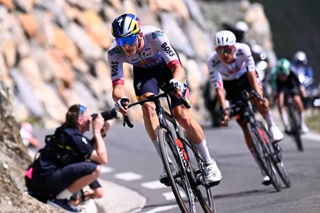 Tour de France 2026 Stage 6 GAVARNIE-CEDRE, FRANCE - JULY 09 : Lipowitz Florian (GER) of Red Bull - BORA - Hansgrohe during stage 6 of the 113rd edition of Tour de France an UCI World Tour 2.UWT cycling road race stage for Men Elite of 186 km with start in Pau and finish in Gavarnie-Cedre on July 9, 2026 in Gavarnie-Cedre, France, 09 07 2026 ( Motordriver Kurt Vandenborre - Gavarnie-Cedre France  Copyright: xTomasxSiskx
