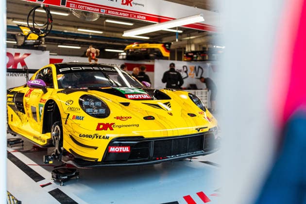 FIA WEC - 6 HOURS OF SAO PAULO 2026 91 BOGUSLAVSKIY Timur, COTTINGHAM James (gbr), GUVEN Ayhancan (tur), Manthey DK Engineering, Porsche 911 GT3 R (992.2) 91, LM GT3, garage, box, during the 6 Hours of Sao Paulo 2026, 4th round of the 2026 FIA World Endurance Championship, from July 10 to 12, 2026 on the Interlagos Circuit in Sao Paulo, Brazil -  Copyright: xAndreaxLorenzinax