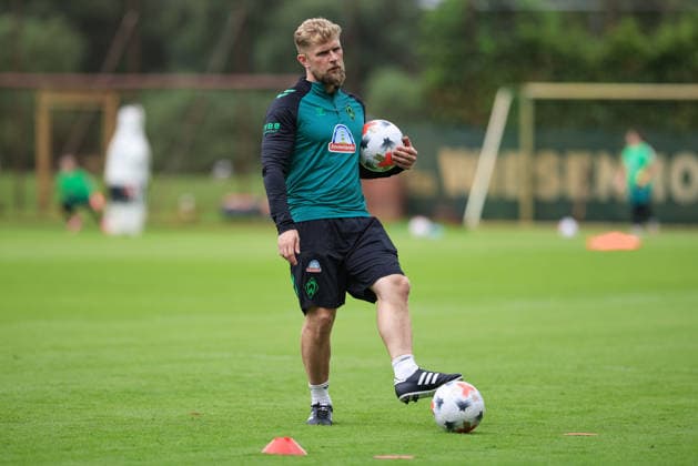 Sebastian Kmiec (Co-Trainer, SV Werder Bremen), 09.07.2026, Bremen (Deutschland), Fussball, Google Pixel Frauen-Bundesliga, Trainingsauftakt SV Werder Bremen *** Sebastian Kmiec, Assistant Coach, SV Werder Bremen, July 9, 2026, Bremen, Germany, Soccer, Google Pixel Women s Bundesliga, SV Werder Bremen s First Training Session of the Season xobx