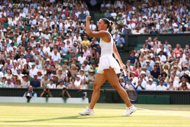 Marta Kostyuk celebrates during her semi final match Wimbledon Tennis Championships, Day 11, The All England Lawn Tennis and Croquet Club, London, UK - 09 Jul 2026London The All England Lawn Tennis and United Kingdom  Copyright: xKieranxMcManus Shutterstockx 16981024bw