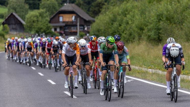 09.07.2026, Franz Josefs Höhe, AUT, Lidl Tour of Austria 2026, Etappe 2 von Bad Kleinkirchheim nach Franz Josefs Höhe Großglockner (188,8 km), im Bild das Peloton bei Bad Kleinkirchheim peloton during the stage 2 from Bad Kleinkirchheim to Franz Josefs Höhe Großglockner (188,8 km) of the Tour of Austria. Franz Josefs Höhe, Austria on 2026 07 09. Pictures 2026, PhotoCredit: Johann Groder Foto:Eibner-Pressefoto Groder Franz Josefs Höhe *** July 9, 2026, Franz Josefs Höhe, AUT, Lidl Tour of Austria 2026, Stage 2 from Bad Kleinkirchheim to Franz Josefs Höhe Großglockner, 188.8 km, Pictured: the peloton near Bad Kleinkirchheim during Stage 2 from Bad Kleinkirchheim to Franz Josefs Höhe, Großglockner (188.8 km) of the Tour of Austria at Franz Josefs Höhe, Austria, on July 9, 2026. Photos from 2026, Photo Credit: Johann Groder, Photo: Eibner, Press Photo: Groder, Franz Josefs Höhe  EP_gro