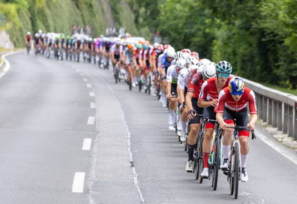 09.07.2026, Franz Josefs Höhe, AUT, Lidl Tour of Austria 2026, Etappe 2 von Bad Kleinkirchheim nach Franz Josefs Höhe Großglockner (188,8 km), im Bild das Feld mit Team Austria Peloton during the stage 2 from Bad Kleinkirchheim to Franz Josefs Höhe Großglockner (188,8 km) of the Tour of Austria. Franz Josefs Höhe, Austria on 2026 07 09. Pictures 2026, PhotoCredit: Johann Groder Foto:Eibner-Pressefoto Groder Franz Josefs Höhe *** July 9, 2026, Franz Josefs Höhe, Austria, Lidl Tour of Austria 2026, Stage 2 from Bad Kleinkirchheim to Franz Josefs Höhe, Großglockner, 188.8 km; pictured is the peloton with Team Austria during Stage 2 from Bad Kleinkirchheim to Franz Josefs Höhe, Großglockner, 188.8 km, of the Tour of Austria at Franz Josefs Höhe, Austria on July 9, 2026. Pictures from 2026. Photo credit: Johann Groder, Foto Eibner, Press Photo Groder, Franz Josefs Höhe  EP_gro