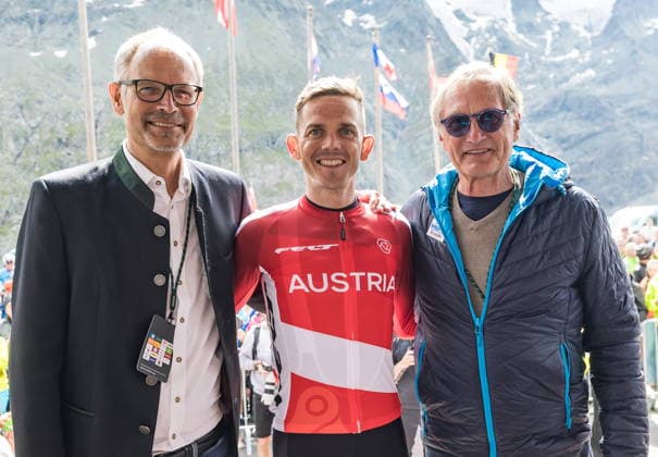 09.07.2026, Franz Josefs Höhe, AUT, Lidl Tour of Austria 2026, Etappe 2 von Bad Kleinkirchheim nach Franz Josefs Höhe Großglockner (188,8 km), im Bild v.l. LR Martin Zauner (FPÖ), Etappensieger Gregor Mühlberger (AUT, Team AUSTRIA), Franz Klammer left to right: Martin Zauner stage Winner Gregor Mühlberger of Austria Franz Klammer during the stage 2 from Bad Kleinkirchheim to Franz Josefs Höhe Großglockner (188,8 km) of the Tour of Austria. Franz Josefs Höhe, Austria on 2026 07 09. Pictures 2026, PhotoCredit: Johann Groder Foto:Eibner-Pressefoto Groder Franz Josefs Höhe *** July 9, 2026, Franz Josefs Höhe, Austria, Lidl Tour of Austria 2026, Stage 2 from Bad Kleinkirchheim to Franz Josefs Höhe Großglockner, 188.8 km; pictured from left: LR Martin Zauner (FPÖ), stage winner Gregor Mühlberger (AUT), Team AUSTRIA, Franz Klammer, from left to right: Martin Zauner, stage winner Gregor Mühlberger of Austria, Franz Klammer during Stage 2 from Bad Kleinkirchheim to Franz Josefs Höhe, Großglockner, 188.8 km, of the Tour of Austria at Franz Josefs Höhe, Austria on July 9, 2026. Pictures from 2026. Photo credit: Johann Groder, Foto Eibner. Press photo: Groder, Franz Josefs Höhe  EP_gro