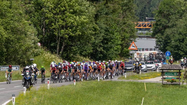 09.07.2026, Franz Josefs Höhe, AUT, Lidl Tour of Austria 2026, Etappe 2 von Bad Kleinkirchheim nach Franz Josefs Höhe Großglockner (188,8 km), im Bild das Peloton bei Bad Kleinkirchheim peloton during the stage 2 from Bad Kleinkirchheim to Franz Josefs Höhe Großglockner (188,8 km) of the Tour of Austria. Franz Josefs Höhe, Austria on 2026 07 09. Pictures 2026, PhotoCredit: Johann Groder Foto:Eibner-Pressefoto Groder Franz Josefs Höhe *** July 9, 2026, Franz Josefs Höhe, AUT, Lidl Tour of Austria 2026, Stage 2 from Bad Kleinkirchheim to Franz Josefs Höhe (Großglockner), 188.8 km, Pictured: the peloton near Bad Kleinkirchheim during Stage 2 from Bad Kleinkirchheim to Franz Josefs Höhe, Großglockner (188.8 km) of the Tour of Austria at Franz Josefs Höhe, Austria, on July 9, 2026. Photos from 2026, Photo Credit: Johann Groder, Photo: Eibner, Press Photo: Groder, Franz Josefs Höhe  EP_gro