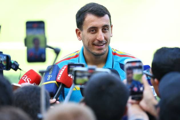Mikel Oyarzabal of Spain talks to press Spain press conference, PK, Pressekonferenz and Training, 2026 FIFA World Cup, WM, Weltmeisterschaft, Fussball International Football, Carson Sports Park, Los Angeles, USA - 09 Jul 2026Los Angeles California (CA) United States of America  Copyright: xMichaelxZemanek Shutterstockx 16984531d