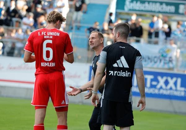CFC vs 1. FC Union Berlin 09.07.2026 Chemnitz, eins Stadion- An der Gellertstrasse, Fussball, Regionalliga Nordost, , Testspiel , CFC, CFC vs 1. FC Union Berlin vlnr: Aljoscha Kemlein und Union- Cheftrainer Mauro Lustrinelli Chemnitz Sachsen BRD *** CFC vs. 1. FC Union Berlin, July 9, 2026, Chemnitz, eins Stadion on Gellertstrasse, Sports, Soccer, Northeast Regional League, , Friendly Match, CFC, CFC vs. 1 FC Union Berlin (from left to right: Aljoscha Kemlein and Union Head Coach Mauro Lustrinelli), Chemnitz, Saxony, Germany