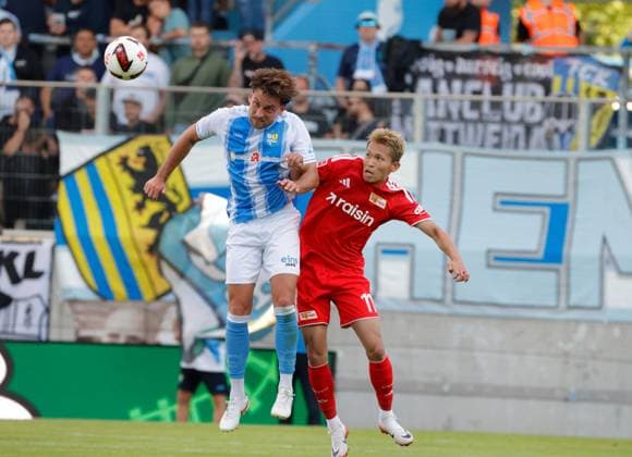 CFC vs 1. FC Union Berlin 09.07.2026 Chemnitz, eins Stadion- An der Gellertstrasse, Fussball, Regionalliga Nordost, , Testspiel , CFC, CFC vs 1. FC Union Berlin Zweikampf, rechts Wooyeong Jeong Chemnitz Sachsen BRD *** CFC vs. 1. FC Union Berlin, July 9, 2026, Chemnitz, eins Stadion on Gellertstrasse, Sports, Soccer, Northeast Regional League, , Friendly Match, CFC, CFC vs. 1 FC Union Berlin, Tackle, right: Wooyeong Jeong, Chemnitz, Saxony, Germany
