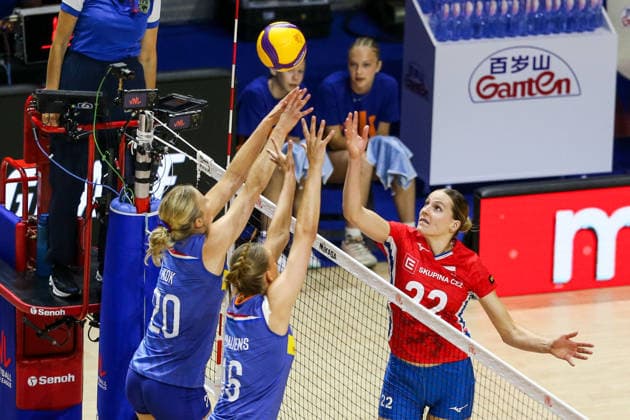 Czech Republic v Netherlands - Women s Volleyball Nations League BELGRADE, SERBIA - JULY 9: Kok (20) of Netherlands in action against Orvosova (22) of Czech Republic during the 2026 FIVB Volleyball Women s Nations League match between the Czech Republic and Netherlands in Belgrade, Serbia, on July 9, 2026. Filip Stevanovic Anadolu Belgrade Serbia. Editorial use only. Please get in touch for any other usage.  Copyright: x2026xAnadoluxFilipxStevanovicx