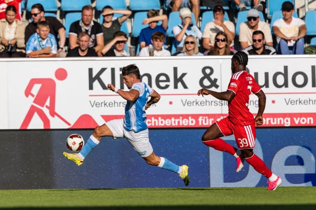 09.07.2026, GER, Testspiel, Saison 2026 2027), Chemnitz, Chemnitzer FC - 1. FC Union Berlin Maurizio Grimaldi (Chemnitzer FC 23) im Zweikampf gegen Derrick Köhn Derrick Koehn (1. FC Union Berlin 39) (Nur 1. - 3. Liga: DFB DFL regulations prohibit any use of photographs as image sequences and or quasi-video) *** July 9, 2026, GER, Friendly, 2026–2027 Season, Chemnitz, Chemnitzer FC 1 vs. 1 FC Union Berlin Maurizio Grimaldi (Chemnitzer FC 23) in a tackle against Derrick Köhn (1 FC Union Berlin 39) Only 1 3. Liga DFB DFL regulations prohibit any use of photographs as image sequences and or quasi-video nordphotoxGmbHx xNachnamexFotograf nph00051