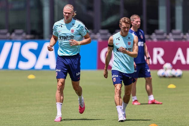 FT LAUDERDALE, FL - JULY 09: Erling Haaland 9 and Martin Odegaard 10 of Norway are seen attending a Norway team training session prior to a FIFA World Cup, WM, Weltmeisterschaft, Fussball 26 Quarter-Final game between Norway and England on July 8, 2026 at the Inter Miami CF Stadium, Fort Lauderdale, Florida.(Photo by Chris Arjoon) SOCCER: JUL 09 FIFA World Cup 26 - Norway Training EDITORIAL USE ONLY Icon26070900000020