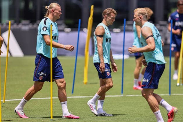 FT LAUDERDALE, FL - JULY 09: Erling Haaland 9 and Martin Odegaard 10 of Norway are seen attending a Norway team training session prior to a FIFA World Cup, WM, Weltmeisterschaft, Fussball 26 Quarter-Final game between Norway and England on July 8, 2026 at the Inter Miami CF Stadium, Fort Lauderdale, Florida.(Photo by Chris Arjoon) SOCCER: JUL 09 FIFA World Cup 26 - Norway Training EDITORIAL USE ONLY Icon26070900000023