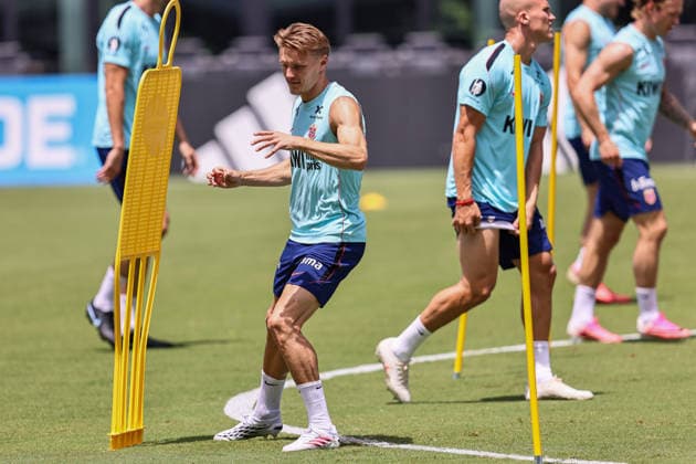 FT LAUDERDALE, FL - JULY 09: Martin Odegaard 10 of Norway is seen attending a Norway team training session prior to a FIFA World Cup, WM, Weltmeisterschaft, Fussball 26 Quarter-Final game between Norway and England on July 8, 2026 at the Inter Miami CF Stadium, Fort Lauderdale, Florida.(Photo by Chris Arjoon) SOCCER: JUL 09 FIFA World Cup 26 - Norway Training EDITORIAL USE ONLY Icon26070900000026
