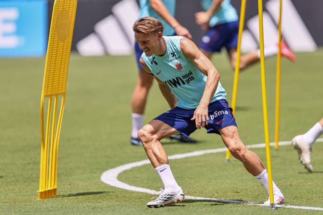 FT LAUDERDALE, FL - JULY 09: Martin Odegaard 10 of Norway is seen attending a Norway team training session prior to a FIFA World Cup, WM, Weltmeisterschaft, Fussball 26 Quarter-Final game between Norway and England on July 8, 2026 at the Inter Miami CF Stadium, Fort Lauderdale, Florida.(Photo by Chris Arjoon) SOCCER: JUL 09 FIFA World Cup 26 - Norway Training EDITORIAL USE ONLY Icon26070900000028