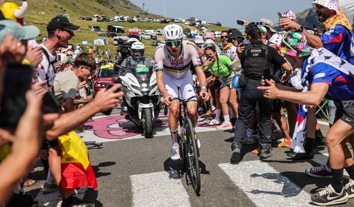 Le Tour de France , étape 6 . Pau Gavarnie PHOTOPQR SUD OUEST David Le Deodic ; Pau ; 09 07 2026 ; Le Tour de France , étape 6 . Pau Gavarnie, Sur le col du Tourmalet le 9 juillet 2026 . Tadej Pogacar passe le col du Tourmalet seul en tête. The 2026 Tour de France will be the 113th edition of the Tour de France cycling race and will take place from July 4 to 26, 2026. Pau BEARN France  Copyright: xPHOTOPQR SUDxOUEST MAXPPPxDavidxLexDeodicx 20260709SDO4588 20260709SDO4588