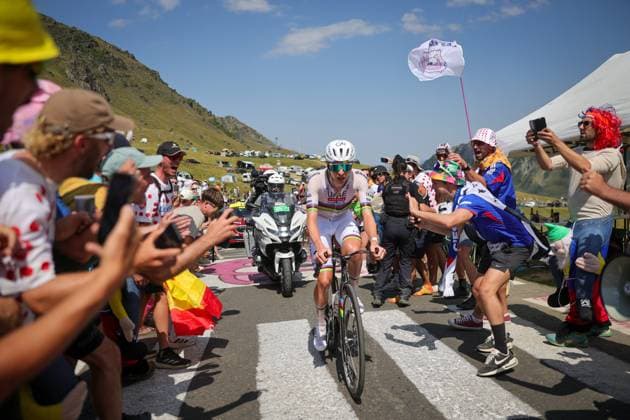 Le Tour de France , étape 6 . Pau Gavarnie PHOTOPQR SUD OUEST David Le Deodic ; Pau ; 09 07 2026 ; Le Tour de France , étape 6 . Pau Gavarnie, Sur le col du Tourmalet le 9 juillet 2026 . Tadej Pogacar passe le col du Tourmalet seul en tête. The 2026 Tour de France will be the 113th edition of the Tour de France cycling race and will take place from July 4 to 26, 2026. Pau BEARN France  Copyright: xPHOTOPQR SUDxOUEST MAXPPPxDavidxLexDeodicx 20260709SDO4591 20260709SDO4591
