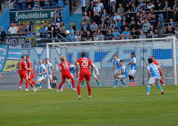 CFC vs 1. FC Union Berlin 09.07.2026 Chemnitz, eins Stadion- An der Gellertstrasse, Fussball, Regionalliga Nordost, , Testspiel , CFC, CFC vs 1. FC Union Berlin Gefahr vor cem chemnitzer Tor Chemnitz Sachsen BRD *** CFC vs. 1 FC Union Berlin, July 9, 2026, Chemnitz, eins Stadion on Gellertstrasse, Sports, Soccer, Northeast Regional League, , Friendly Match, CFC, CFC vs. 1 FC Union Berlin, Danger in front of the Chemnitz goal, Chemnitz, Saxony, Germany