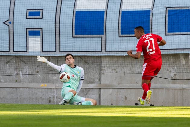 09.07.2026, GER, Testspiel, Saison 2026 2027), Chemnitz, Chemnitzer FC - 1. FC Union Berlin Marin LjubiÄiÄ‡ Marin Ljubicic (1. FC Union Berlin 27) im Zweikampf gegen David Richter (Chemnitzer FC 1) (Nur 1. - 3. Liga: DFB DFL regulations prohibit any use of photographs as image sequences and or quasi-video) *** July 9, 2026, GER, Friendly Match, 2026–2027 Season, Chemnitz, Chemnitzer FC 1–1 FC Union Berlin Marin LjubiciÄ‡ Marin Ljubicic, 1 FC Union Berlin, No. 27, in a tackle against David Richter, Chemnitzer FC, No. 1. Only 1, 3rd League. DFB and DFL regulations prohibit any use of photographs as image sequences and or quasi-video. nordphotoxGmbHx xNachnamexFotograf nph00051