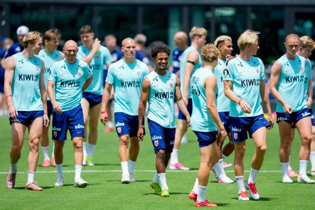 World Cup 2026 Fort Lauderdale, Florida , USA 20260709. Norway s Kristian Thorstvedt, Fredrik Aursnes, Leo Skiri ostigard, Oscar Bobb, Andreas Schjelderup, Antonio Nusa, Morten Thorsby and Thelonious Aasgaard during a training session with the Norwegian men s national football team at Inter Miami CF Stadium. Photo: Fredrik Varfjell NTB Fort Lauderdale, Florida United States EDITORIAL USE ONLY. RESTRICTED USE FOR BETTING COMPANIES Ref:_SPOJv2kECZ2QDA.jpg *** 2026 World Cup, Fort Lauderdale, Florida, USA, July 9, 2026: Norway’s Kristian Thorstvedt, Fredrik Aursnes, Leo Skiri Ostigard, Oscar Bobb, Andreas Schjelderup, Antonio Nusa, Morten Thorsby, and Thelonious Aasgaard during a training session with the Norwegian men’s national soccer team at Inter Miami CF Stadium. Photo by Fredrik Varfjell, NTB, Fort Lauderdale, Florida, United States. EDITORIAL USE ONLY. RESTRICTED USE FOR BETTING COMPANIES.  Copyright: xFredrikxVarfjellx xNTBx