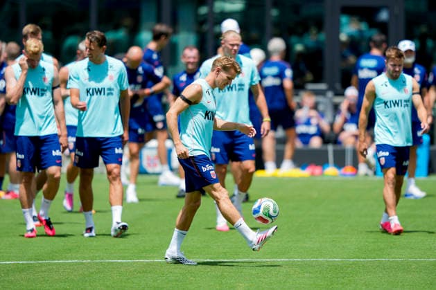 Fotball-VM 2026 Fort Lauderdale, Florida , USA 20260709. Norges Martin odegaard under en trening med Norges herrelandslag i fotball pa Inter Miami CF Stadium. Foto: Fredrik Varfjell NTB Fort Lauderdale, Florida USA EDITORIAL USE ONLY. RESTRICTED USE FOR BETTING COMPANIES Ref:_SPOX4xS8db32FM.jpg *** 2026 World Cup in Fort Lauderdale, Florida, USA 20260709 Norway’s Martin Ødegaard during a training session with the Norwegian men’s national soccer team at Inter Miami CF Stadium. Photo: Fredrik Varfjell, NTB. Fort Lauderdale, Florida, USA. EDITORIAL USE ONLY. RESTRICTED USE FOR BETTING COMPANIES.  Copyright: xFredrikxVarfjellx xNTBx