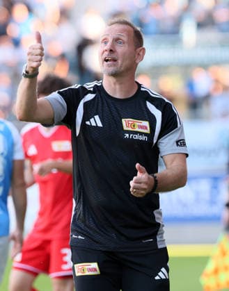 Chemnitz, 09.07.2026, Stadion an der Gellertstraße, Fußball, Testspiel , Chemnitzer FC vs. 1.FC Union Berlin , Im Bild; Trainer Mauro Lustrinelli, Union Berlin. , Nur zur redaktionellen Nutzung. Only editorial use. , *** Chemnitz, July 9, 2026, Gellertstraße Stadium, Soccer, Friendly Match, Chemnitzer FC vs. 1. FC Union Berlin, Pictured: Coach Mauro Lustrinelli, Union Berlin, For editorial use only, Picture Point