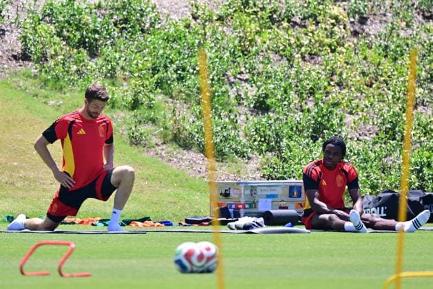 Belgium s Brandon Mechele and Belgium s Nathan Ngoy pictured at a training session of Belgian national soccer team Red Devils, on Thursday 09 July 2026 in Carson, Los Angeles County, California, USA. The Rode Duivels - Diables Rouges qualified for the knockout stage of the 2026 FIFA World Cup, WM, Weltmeisterschaft, Fussball where they ll meet Spain in the round of 8 on July 10th. DIRKxWAEM  x180798191x