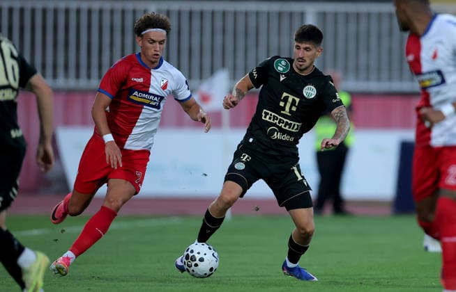 Vojvodina v Ferencvaros, UEFA Europa League first qualifying round, 1st leg, season 2026 2027 Novi Sad, Serbia. 9th July, 2026. Ferencvaros Attila Osvath (R) and Vojvodina s Stefan Mitrovic (L) during the UEFA Europa League first qualifying round first leg football match between Vojvodina and Ferencvaros on July 9. 2026. in Novi Sad, Serbia. Novi Sad Serbia Copyright: xPedjaxMilosavljevic STARSPORTx x