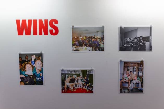 Ausstellung Han-Noah Massengo gibt Einblicke hinter die Kulissen des Profifussballs, Fussball, 1. Bundesliga, 09.07.2026 Augsburg Bayern Deutschland *** Exhibition by Han Noah Massengo offers a behind-the-scenes look at professional soccer, Soccer, Bundesliga 1, July 9, 2026, Augsburg, Bavaria, Germany Copyright: xkolbert-press ChristianxKolbertx