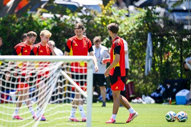 Belgian national football team - FIFA World Cup, WM, Weltmeisterschaft, Fussball 2026 - media activities 09 07 2026 LOS ANGELES, UNITED STATES OF AMERICA - JULY 09 : Vanaken Hans midfielder of Belgium, Seys Joaquin defender of Belgium pictured during a training session at the LA Galaxy stadium ahead of the FIFA World Cup 2026 quarter final match between Spain and Belgium on July 9, 2026 in Los Angeles, United States of America, 09 07 2026 Los Angeles United States of America  Copyright: xNicoxVereeckenx