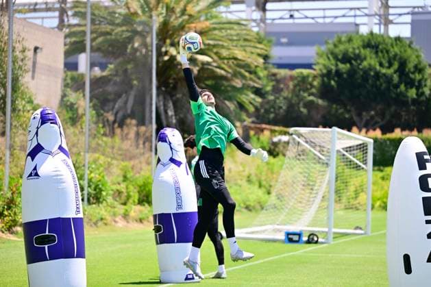 Belgian national football team - FIFA World Cup, WM, Weltmeisterschaft, Fussball 2026 - media activities 09 07 2026 LOS ANGELES, UNITED STATES OF AMERICA - JULY 09 : Courtois Thibaut goalkeeper of Belgium pictured during a training session ahead of the FIFA World Cup 2026 quarter final match between Spain and Belgium on July 9, 2026 in Los Angeles, United States of America, 09 07 2026 Los Angeles United States of America  Copyright: xJanxDexMeuleneirx