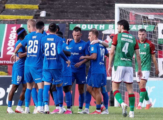 UEFA Europa Conference League First Qualifying Round First Leg, The Oval, Belfast 9 7 2026 Glentoran vs RFS RFS players celebrate after scoring to make it 1-1 RFS players celebrate after scoring to make it 1-1 9 7 2026  Copyright: xx 090726JP3football024