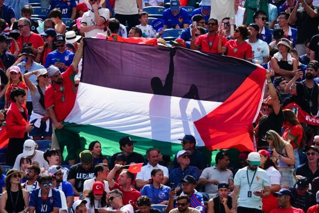 Sport Bilder des Tages Palestine flag in the stands France v Morocco, 2026 FIFA World Cup, WM, Weltmeisterschaft, Fussball Quarter-final, Football, Boston Stadium, Foxborough, Massachusetts, USA - - 09 Jul 2026Foxborough Boston Stadium Massachusetts (MA) United States of America  Copyright: xJavierxGarcia Shutterstockx 16984925t