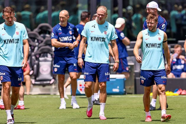 July 9, 2026, Fort Lauderdale, Florida, USA: Erling Haaland 9(C) of Norway attends a Norway soccer team training session prior to a World Cup 26 Quarter-Final match between Norway and England. Soccer 2026: World Cup 26 - Norway Training.  - ZUMAa257 20260709_zsp_a257_014 Copyright: xChrisxArjoonx