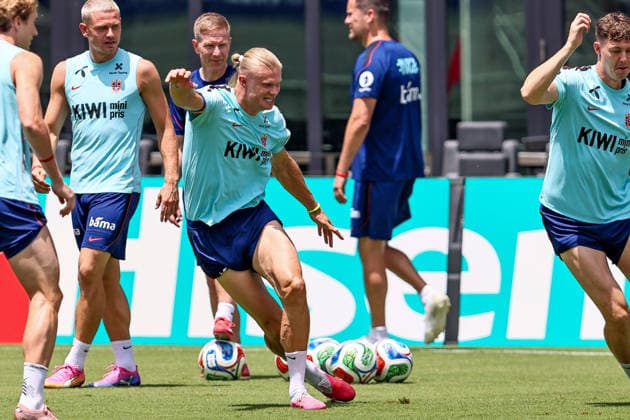 July 9, 2026, Fort Lauderdale, Florida, USA: Erling Haaland 9(C) of Norway attends a Norway soccer team training session prior to a World Cup 26 Quarter-Final match between Norway and England. Soccer 2026: World Cup 26 - Norway Training.  - ZUMAa257 20260709_zsp_a257_015 Copyright: xChrisxArjoonx