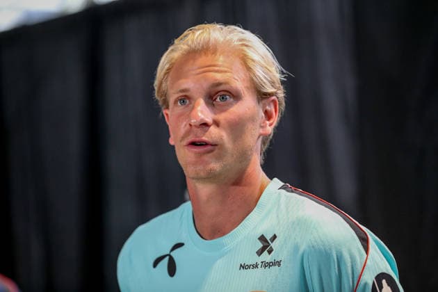 July 9, 2026, Fort Lauderdale, Florida, USA: Morten Thorsby 2 of Norway talks to the media before a Norway soccer team training session prior to a World Cup 26 Quarter-Final match between Norway and England. Fort Lauderdale USA - ZUMAa257 20260709_zsp_a257_008 Copyright: xChrisxArjoonx