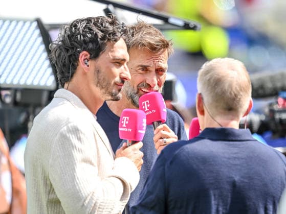 Sport Bilder des Tages Matts Hummels and Jürgen Klopp during the TV Interview during the FIFA World Cup, WM, Weltmeisterschaft, Fussball 2026 Quarter Final match between France and Morocco at Boston Stadium on July 9, 2026 in Foxborough, United States. (Photo by Harry Langer DeFodi Images) - *** Matts Hummels and Jürgen Klopp during a TV interview at the 2026 FIFA World Cup quarterfinal match between France and Morocco at Boston Stadium on July 9, 2026, in Foxborough, United States. Photo by Harry Langer, DeFodi Images