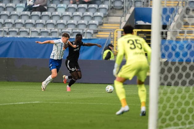 Lublin 09.07.2026. Football UEFA Europa League Qualifiers match, first qualifying round 1st leg, between FC Dynamo Kyiv and FC Universitatea Cluj in Lublin, Poland --- Mecz Ligi Europy UEFA - 1 runda kwalifikacji pomiedzy Dynamo Kijow a Universitatea Cluj w Lublinie, Polska. Persons Shown : x, Issouf Macalou Fot. Kazimierz Kozuch Arena Akcji NEWSPIX.PL --- newspix.pl POLAND OUT! 