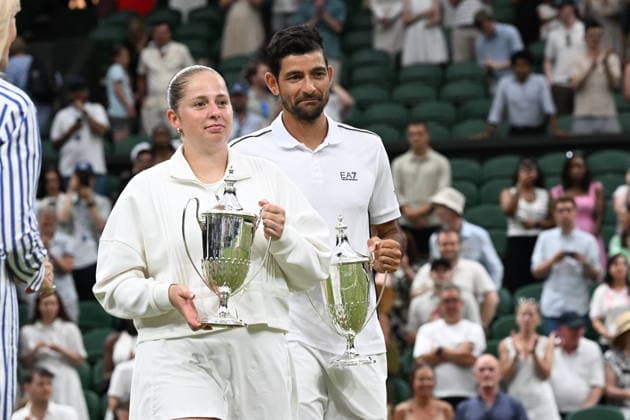 Tennis - Wimbledon 2026 - ITF - The Championships - 09 07 2026 - Tennis - Wimbledon 2026 - ITF - The Championships - 09 07 2026 - double mixte finale Ostapenko Arevalo contre Hunter Marc Polmans - Australie London  Copyright: xChryslenexCaillaud Psnewzx