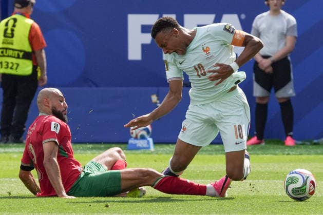 Kylian Mbappe (R) of France vies for the ball with Noussair Mazraoui of Morocco during a 2026 FIFA World Cup, WM, Weltmeisterschaft, Fussball quarterfinal match between France and Morocco at Gillette stadium in Foxborough, United States, 09 July 2026. FIFA World Cup 2026 quarterfinals - France vs. Morocco !ACHTUNG: NUR REDAKTIONELLE NUTZUNG!  Copyright: xÁngelxColmenaresx GR4089 20260709-55020851832_1