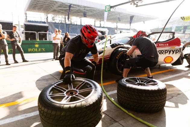 FIA WEC - 6 HOURS OF SAO PAULO 2026 21 HERIAU Francois (fra), MANN Simon (usa), ROVERA Alessio (ita), Vista AF Corse, Ferrari 296 GT3 Evo 21, LM GT3, mechanic, mecanicien during the 6 Hours of Sao Paulo 2026, 4th round of the 2026 FIA World Endurance Championship, from July 10 to 12, 2026 on the Interlagos Circuit in Sao Paulo, Brazil -  Copyright: xJoaoxFilipex