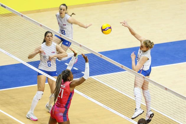 Serbia v France - Women s Volleyball Nations League BELGRADE, SERBIA - JULY 9: Eva Elouga (21) of France in action during the 2026 FIVB Volleyball Women s Nations League match between the Serbia and France in Belgrade, Serbia, on July 9, 2026. Filip Stevanovic Anadolu Belgrade Serbia. Editorial use only. Please get in touch for any other usage.  Copyright: x2026xAnadoluxFilipxStevanovicx