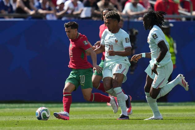 France v Morocco: Quarter Final - FIFA World Cup, WM, Weltmeisterschaft, Fussball 2026 Brahim Diaz of Morocco and Desire Doue of France compete for the ball during the FIFA World Cup 2026 Quarter Final match between France and Morocco at Boston Stadium on July 9, 2026 in Foxborough, Massachusetts. Foxborough MA United States  Copyright: xJosexBretonx originalFilename:bretonhernandez-francevm260709_npmfA.jpg