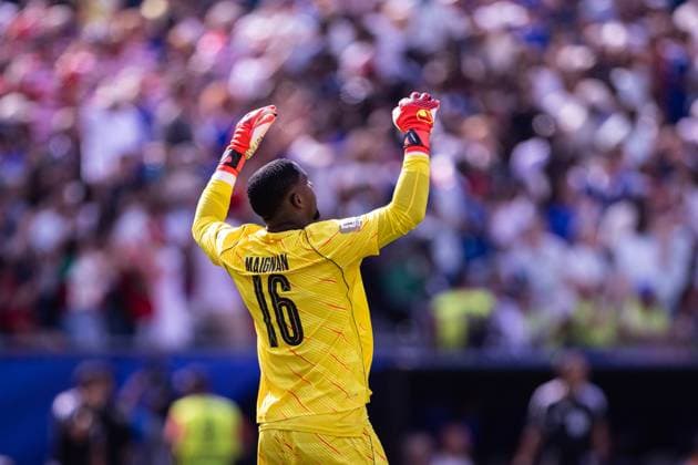 France v Morocco: Quarter Final - FIFA World Cup, WM, Weltmeisterschaft, Fussball 2026 FOXBOROUGH, MA - JULY 9: Gessime Yassine 16 of Morocco reacts during the FIFA World Cup 2026 Quarter Final match between France and Morocco at Boston Stadium on July 9, 2026 in Foxborough, USA. (Photo by Victor Monteiro PxImages) Foxborough Boston Stadium MA USA Copyright: xVictorxMonteirox