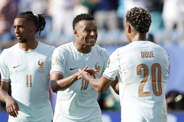 FOXBOROUGH - (LR) Michael Olise of France, Kylian Mbappe of France, Desire Doue of France celebrate the 1-0 during the 2026 FIFA World Cup, WM, Weltmeisterschaft, Fussball quarter-final match between France and Morocco at Boston Stadium on July 9, 2026, in Foxborough, Massachusetts, United States. MAURICE VAN STEEN ANP FIFA World Cup 2026 - quarter final 2026 xVIxANPxSportx xMauricexvanxSteenxIVx 563232288 originalFilename: 563232288.jpg