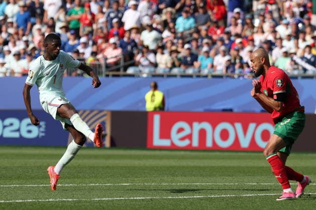 FIFA World Cup, WM, Weltmeisterschaft, Fussball 2026 quarterfinals - France vs Morocco Ousmane Dembele of France (L) scores the 2-0 goal during the FIFA World Cup 2026 quarterfinals match France against Morocco, in Boston, Massachusetts, USA, 09 July 2026. BOSTON United States  Copyright: xSARAHxYENESELx