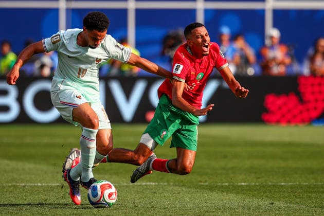 July 9, 2026, Foxborough, Massachusetts, USA: NOUSSAIR MAZRAOUI of Morocco falls after losing the ball during the 2026 FIFA World Cup, WM, Weltmeisterschaft, Fussball quarterfinal match at Boston Stadium in Massachusetts on July 9, 2026. FIFA World Cup 2026: QF: France V Morocco  - ZUMAm283 20260709_zsp_m283_063 Copyright: xBillyxMyersx