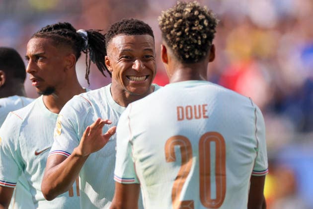 France v Morocco: Quarter Final - FIFA World Cup, WM, Weltmeisterschaft, Fussball 2026 Kylian Mbappe and Desire Doue of France celebrate 1st goal during the FIFA World Cup 2026 Quarter Final match between France and Morocco at Boston Stadium on July 9, 2026 in Foxborough, United States. Foxborough Boston Stadium MA United States Copyright: xAllstarxPicturexLibraryxLtdx