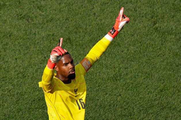 France goalkeeper Mike Maignan celebrates France s win over Morocco during a Quarter-final FIFA World Cup, WM, Weltmeisterschaft, Fussball match at Boston Stadium in Foxborough on Thursday, July 9, 2026.  BOS20260709328 CJxGUNTHER